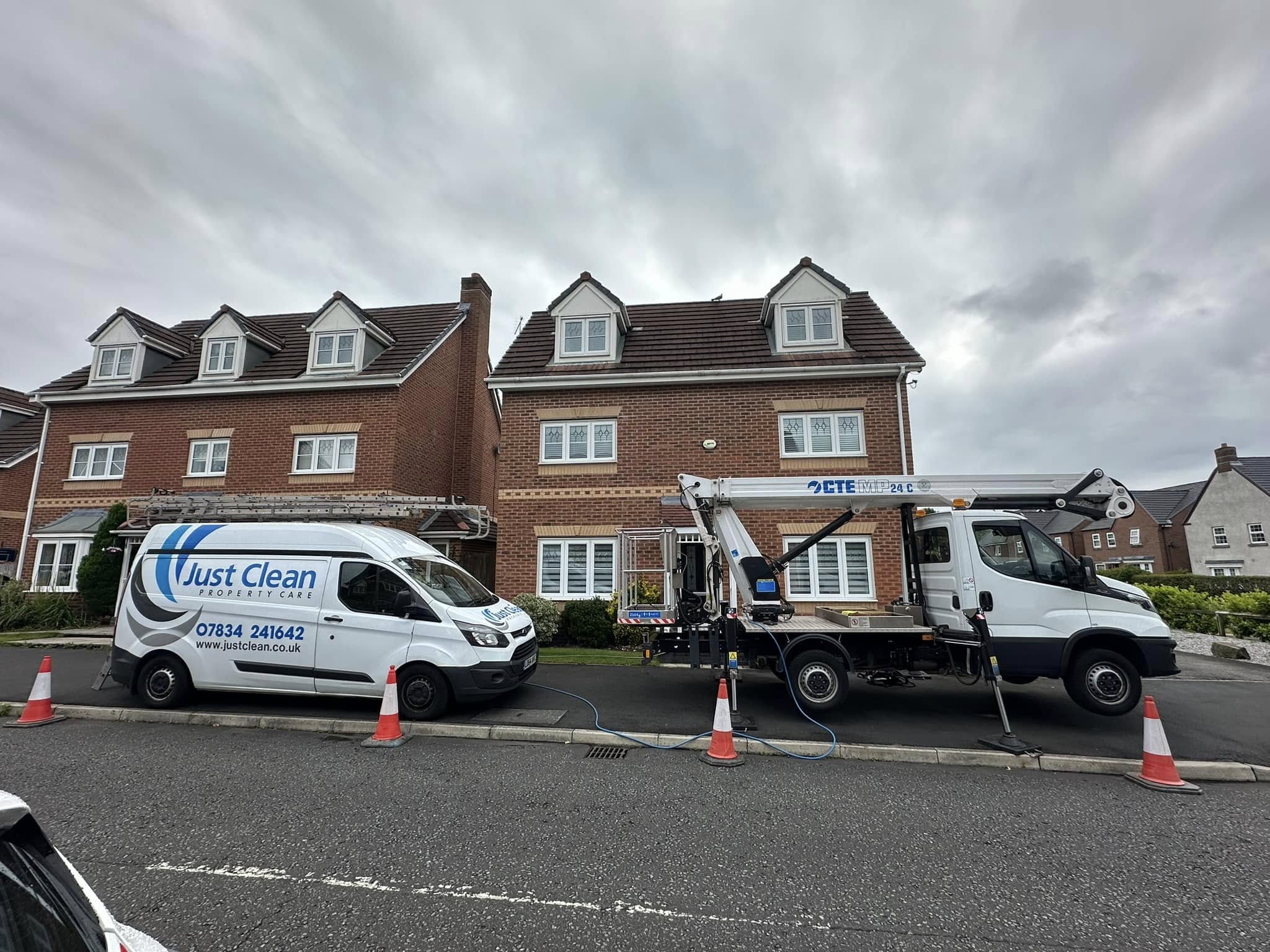 Home 2 roof cleaning warrington